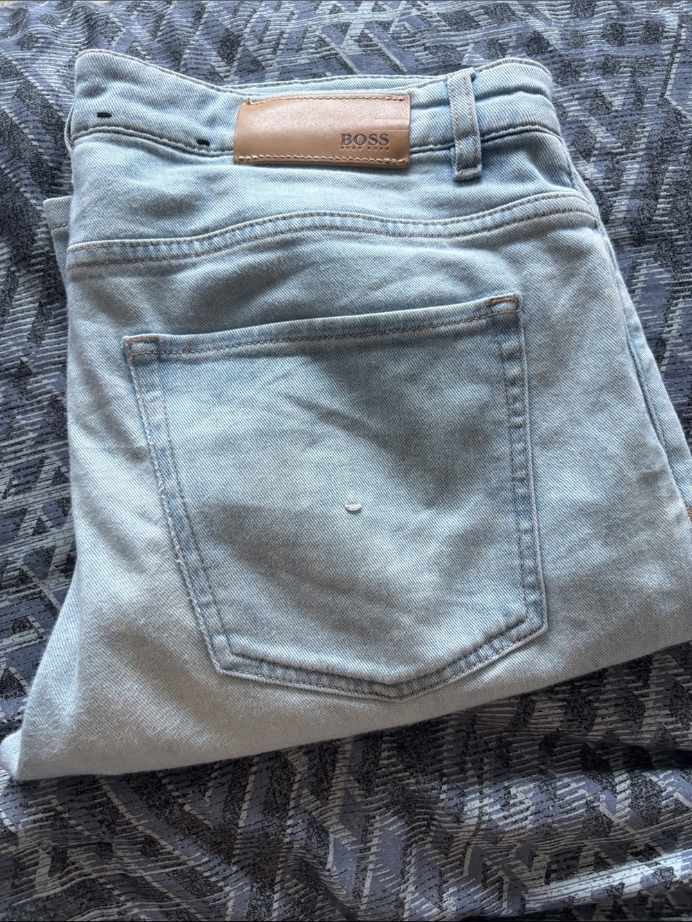 BOSS Blue Cashmere Slim Men’s Jeans with Leather Logo 33x30
